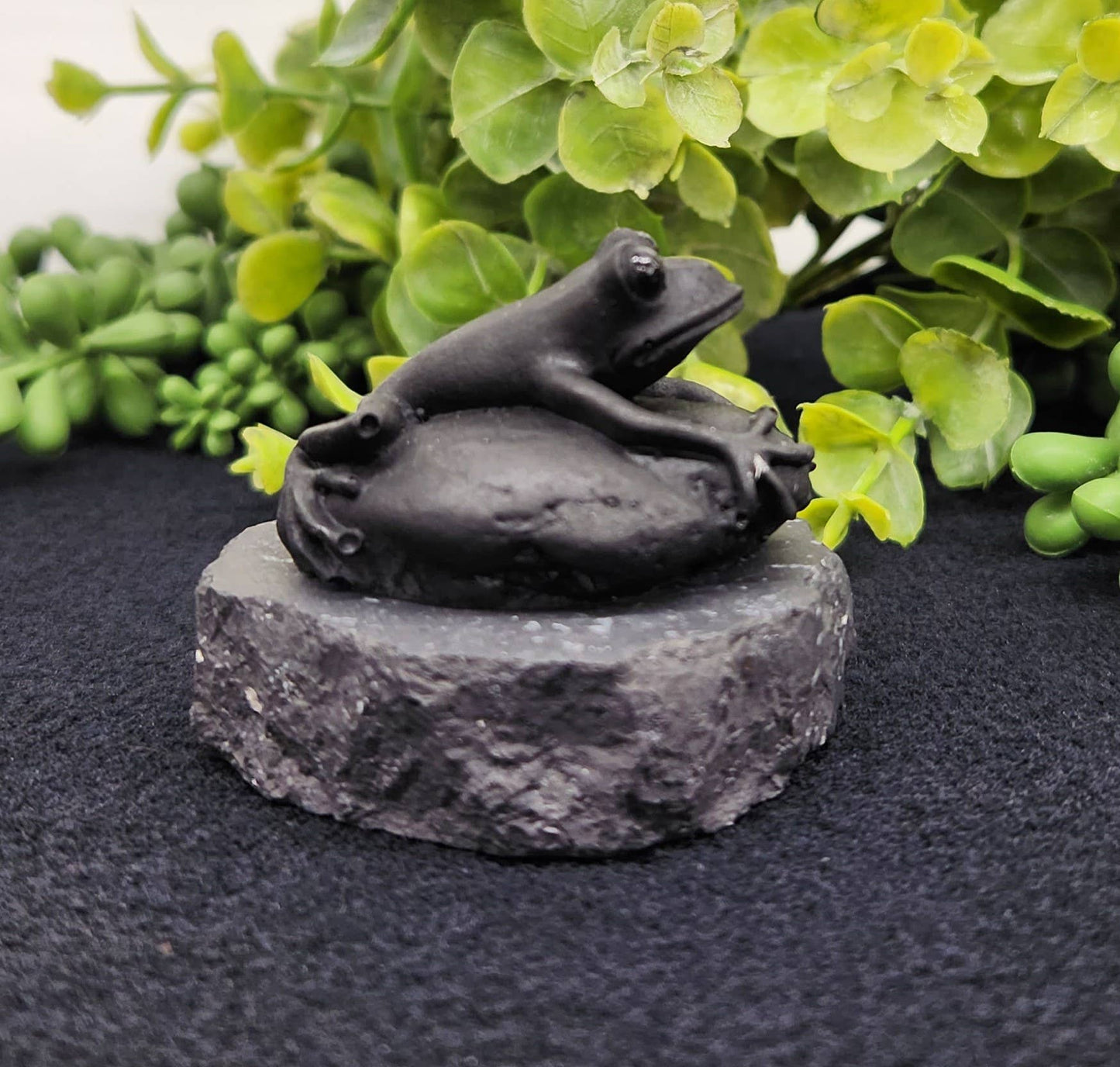 Frog Shungite Figurine