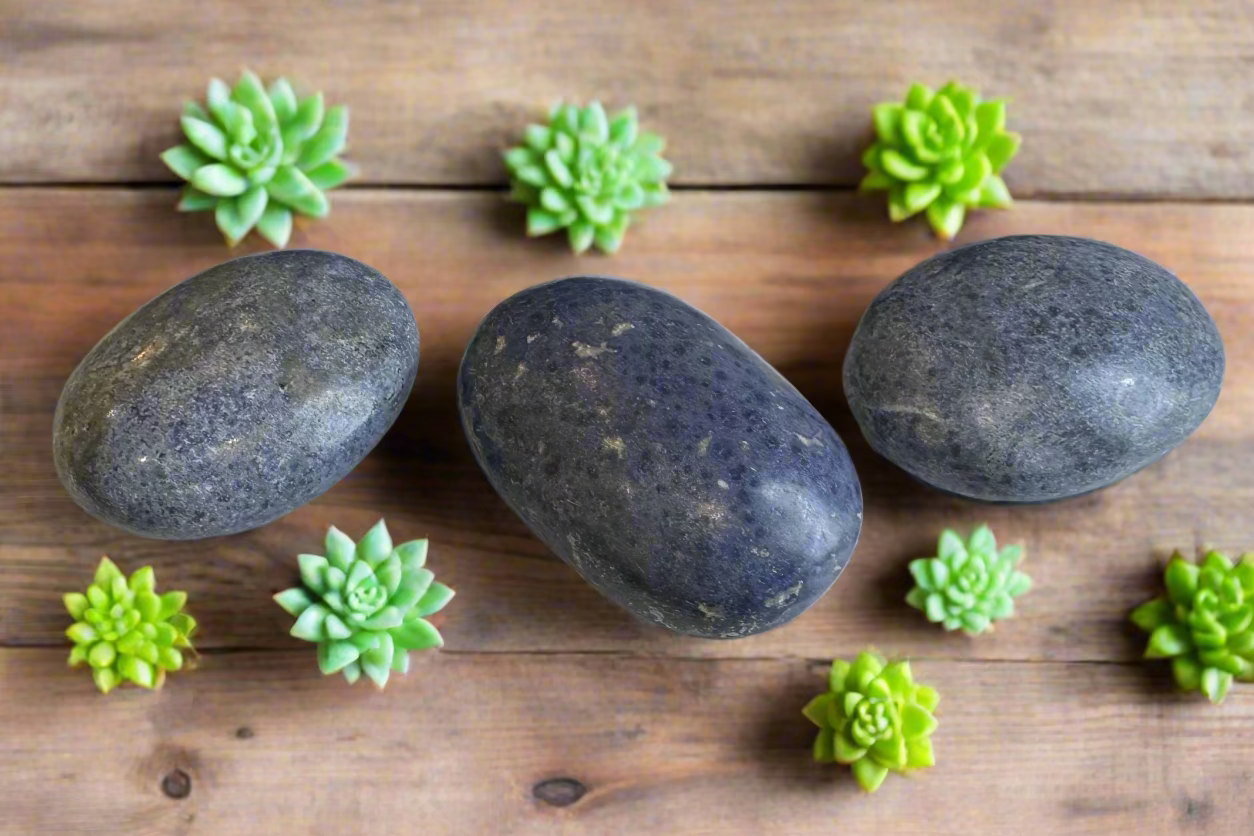 dumortierite palm stones