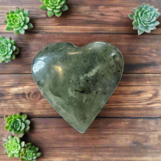 prehnite with epidote heart