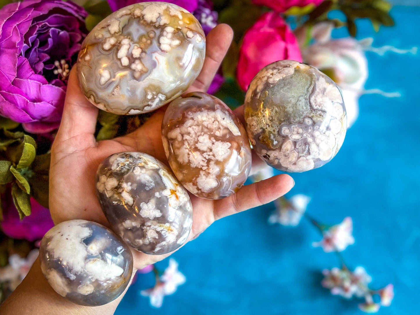 flower agate palm stones