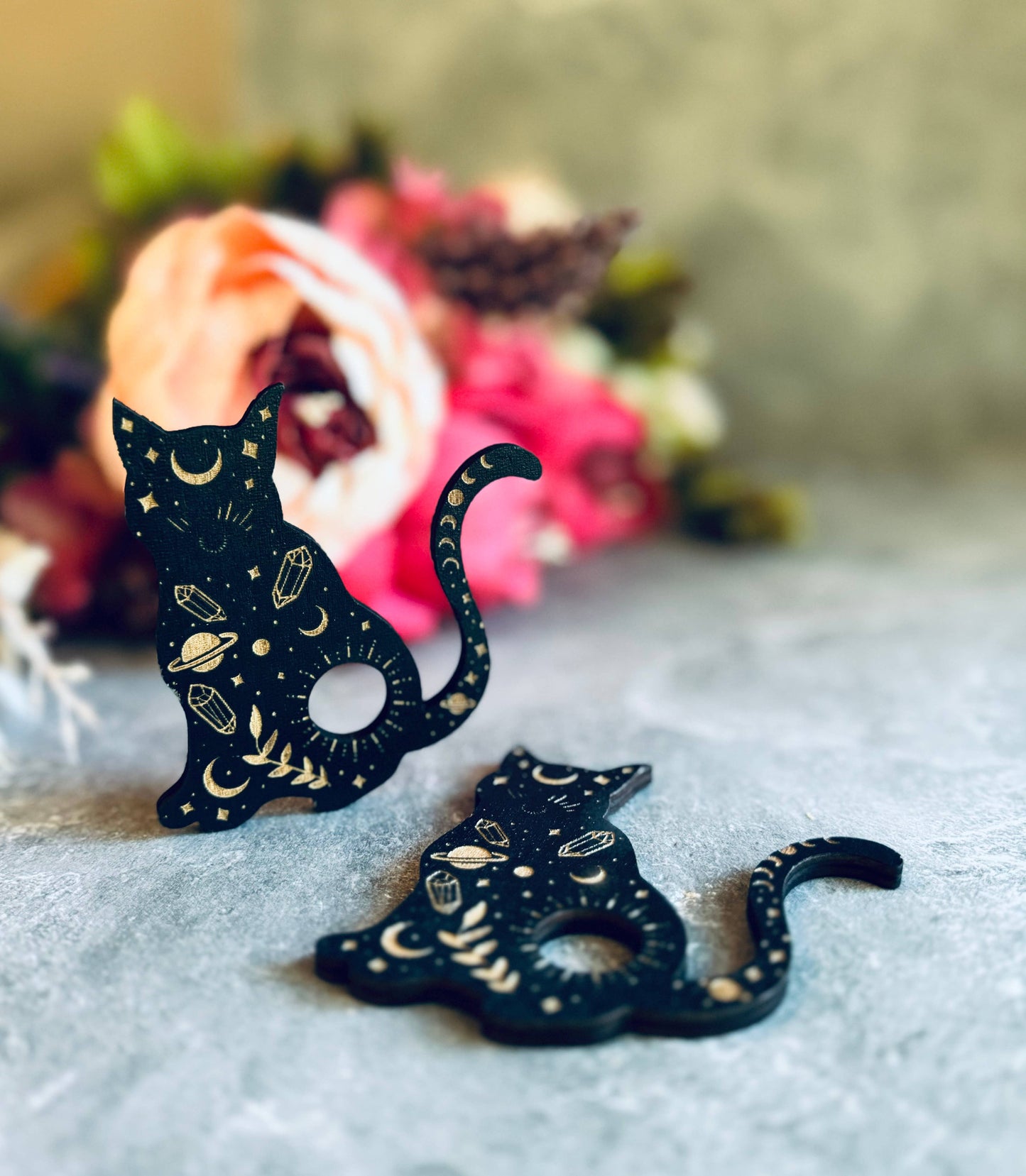 black cat mini crystal sphere stand