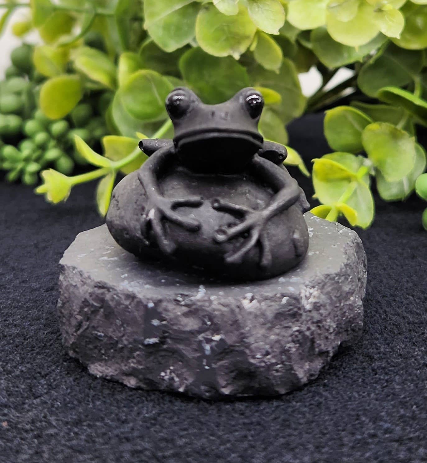Frog Shungite Figurine
