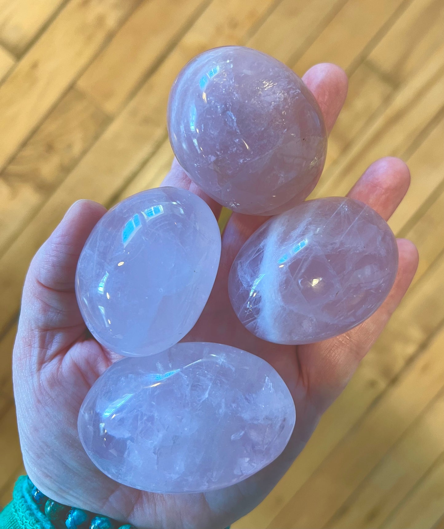 rose quartz palm stones