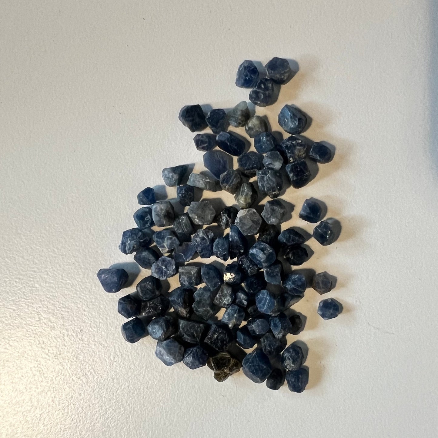 sapphire (raw pieces)