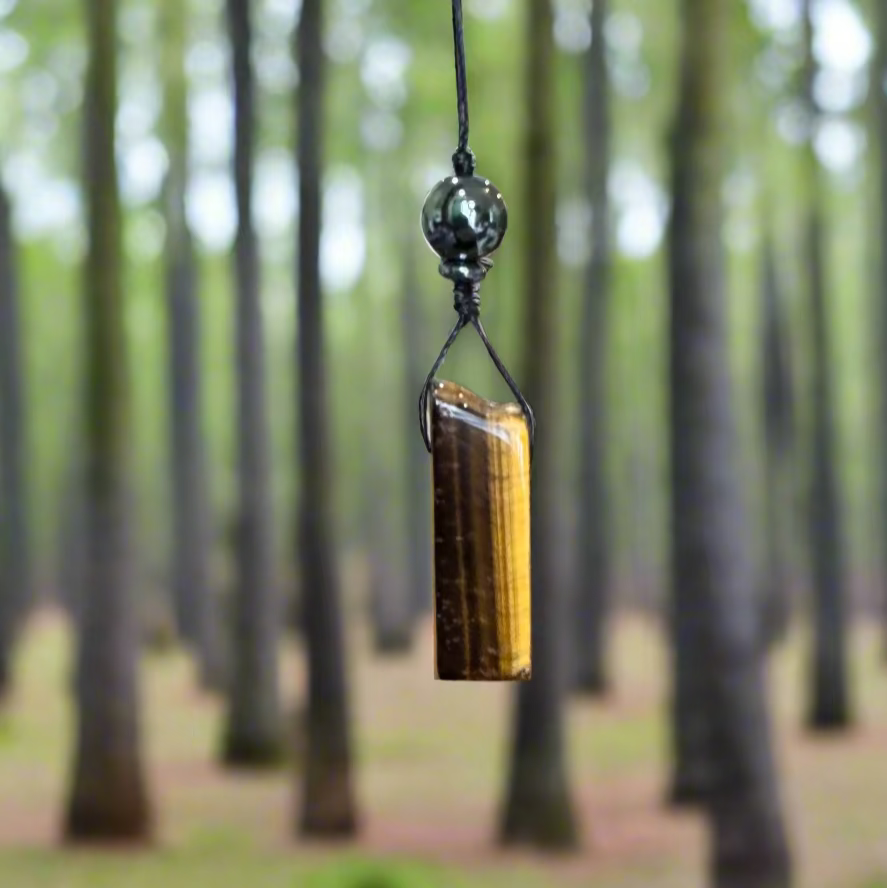 pendulum necklace