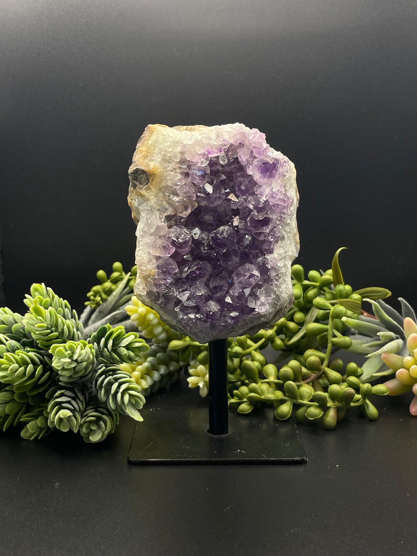 amethyst geode pieces (clusters)