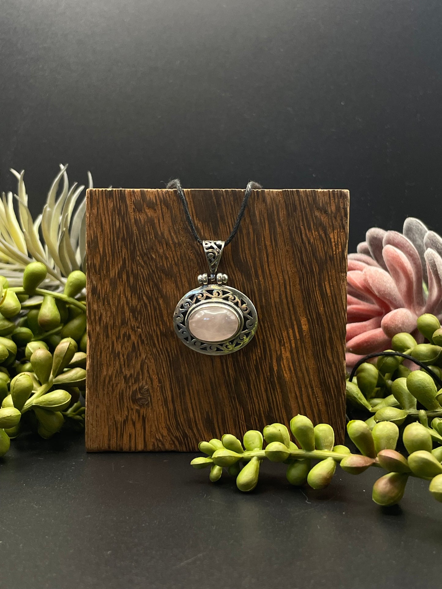 rose quartz pendant