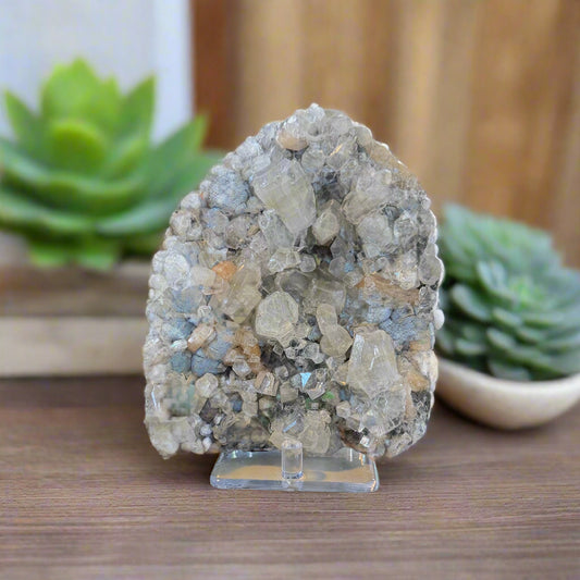 apophyllite, stilbite, and chalcedony cluster