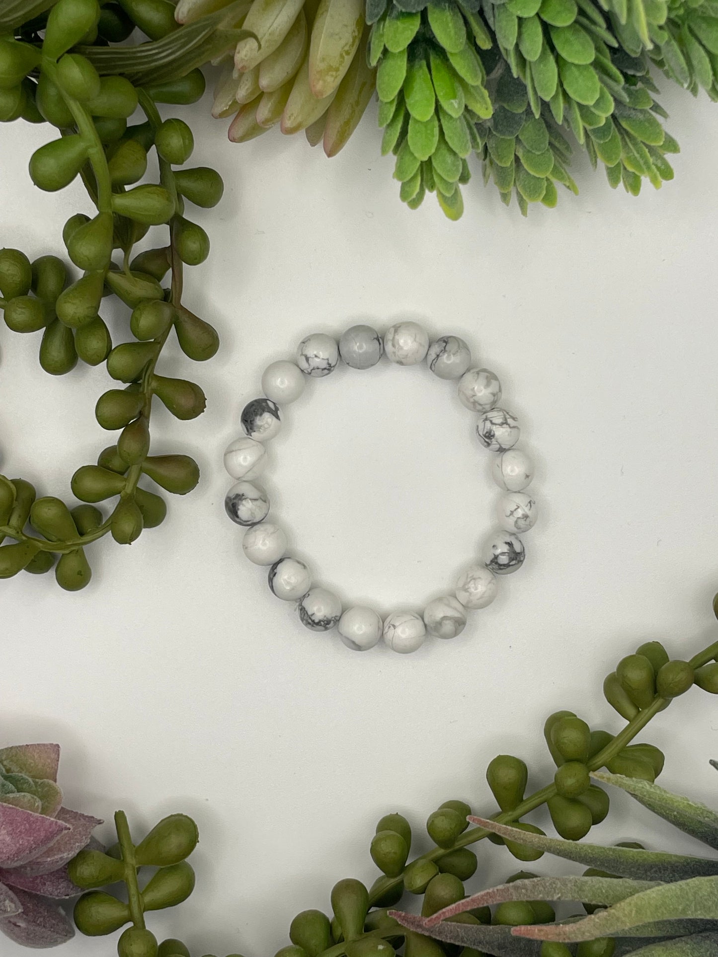 howlite beaded bracelet