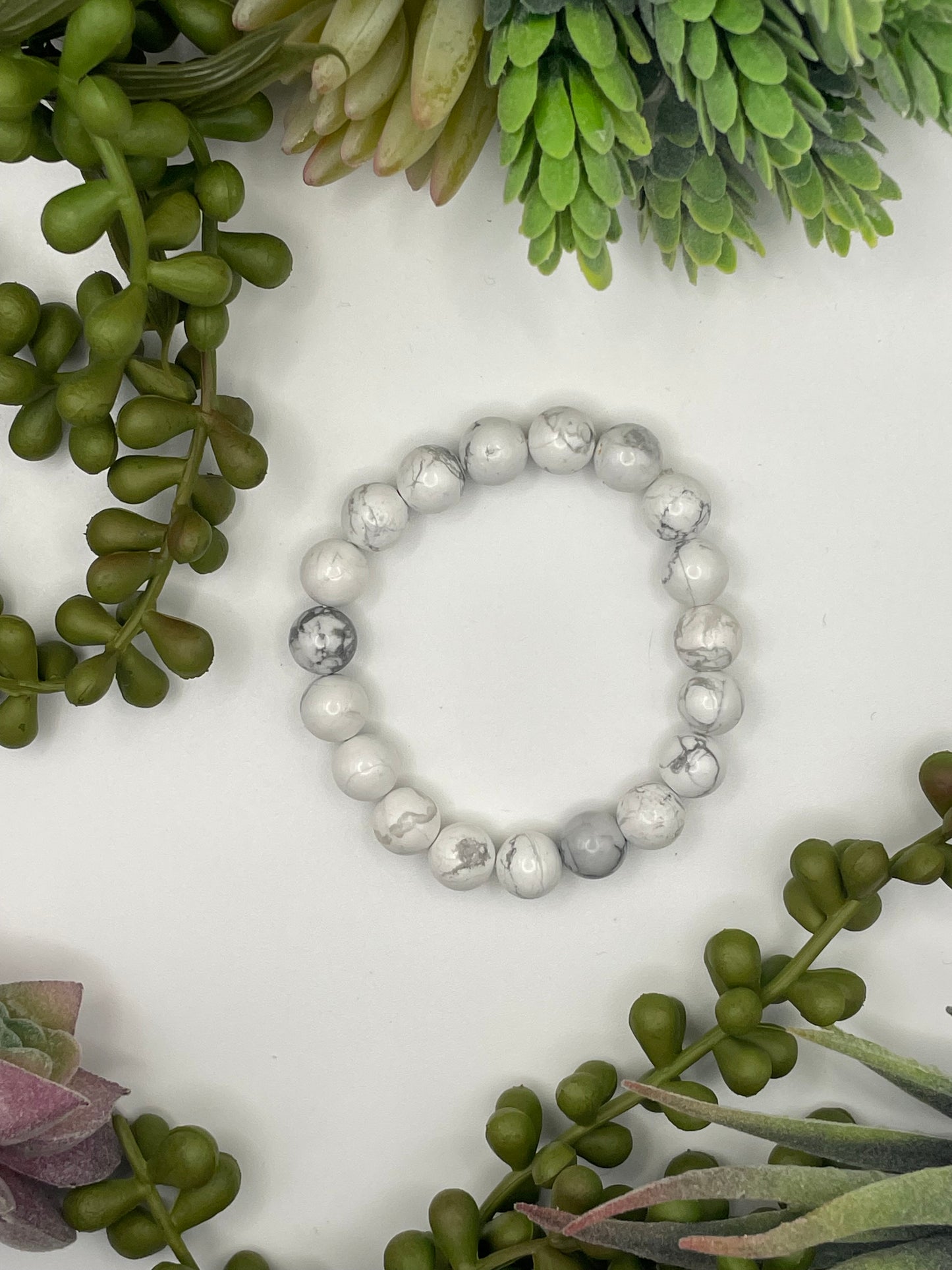 howlite beaded bracelet