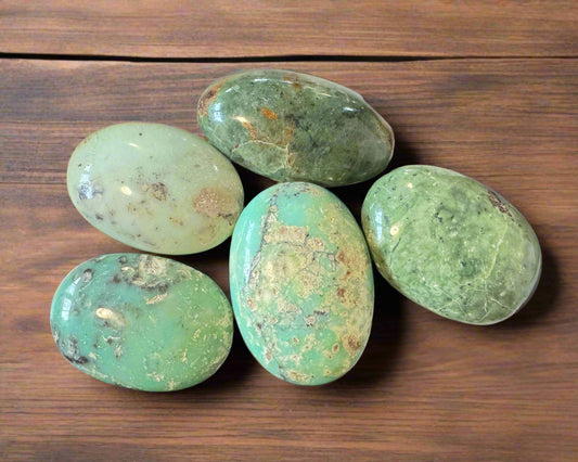 chrysoprase palm stone