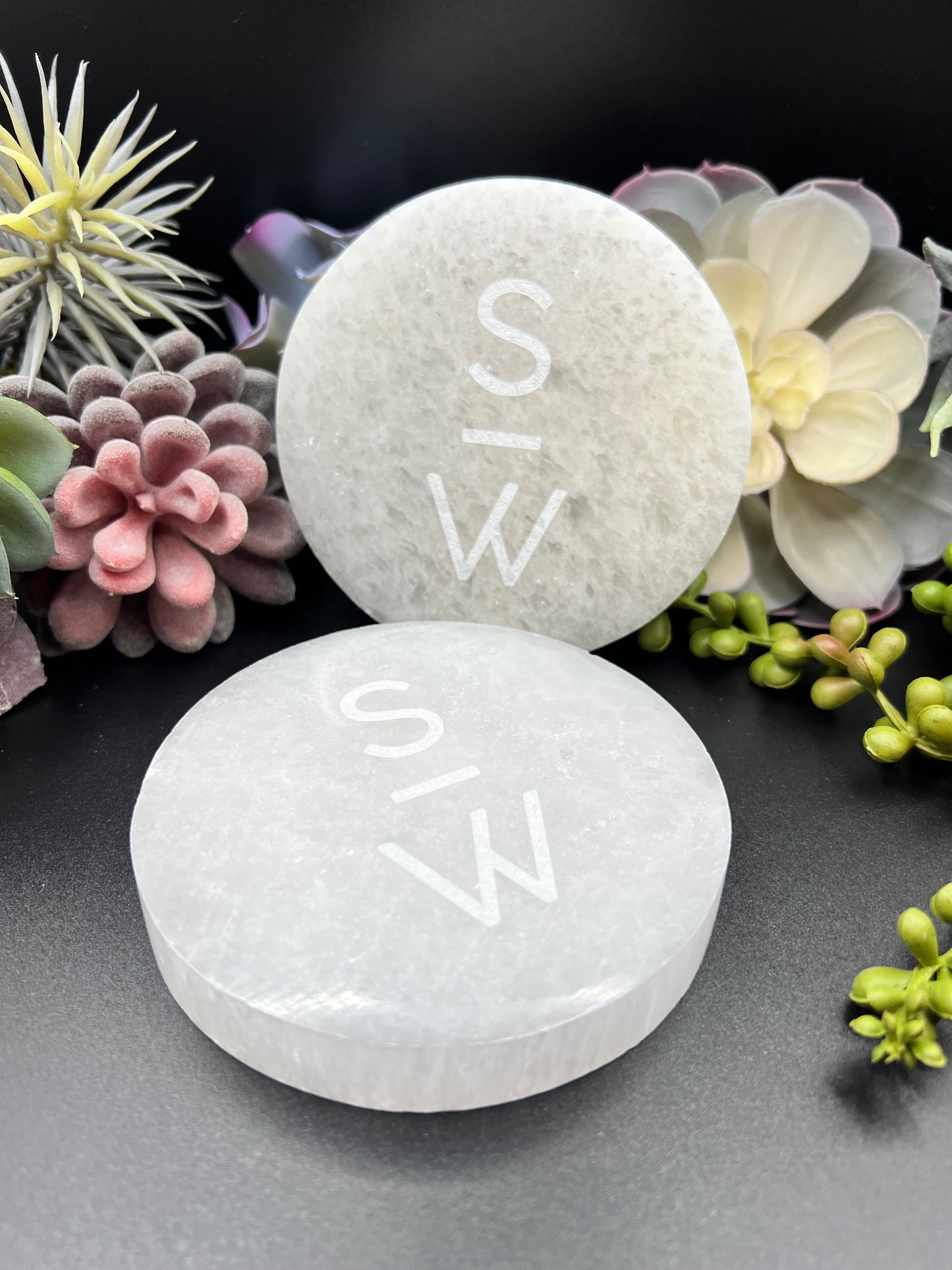 round S/W selenite charging pad